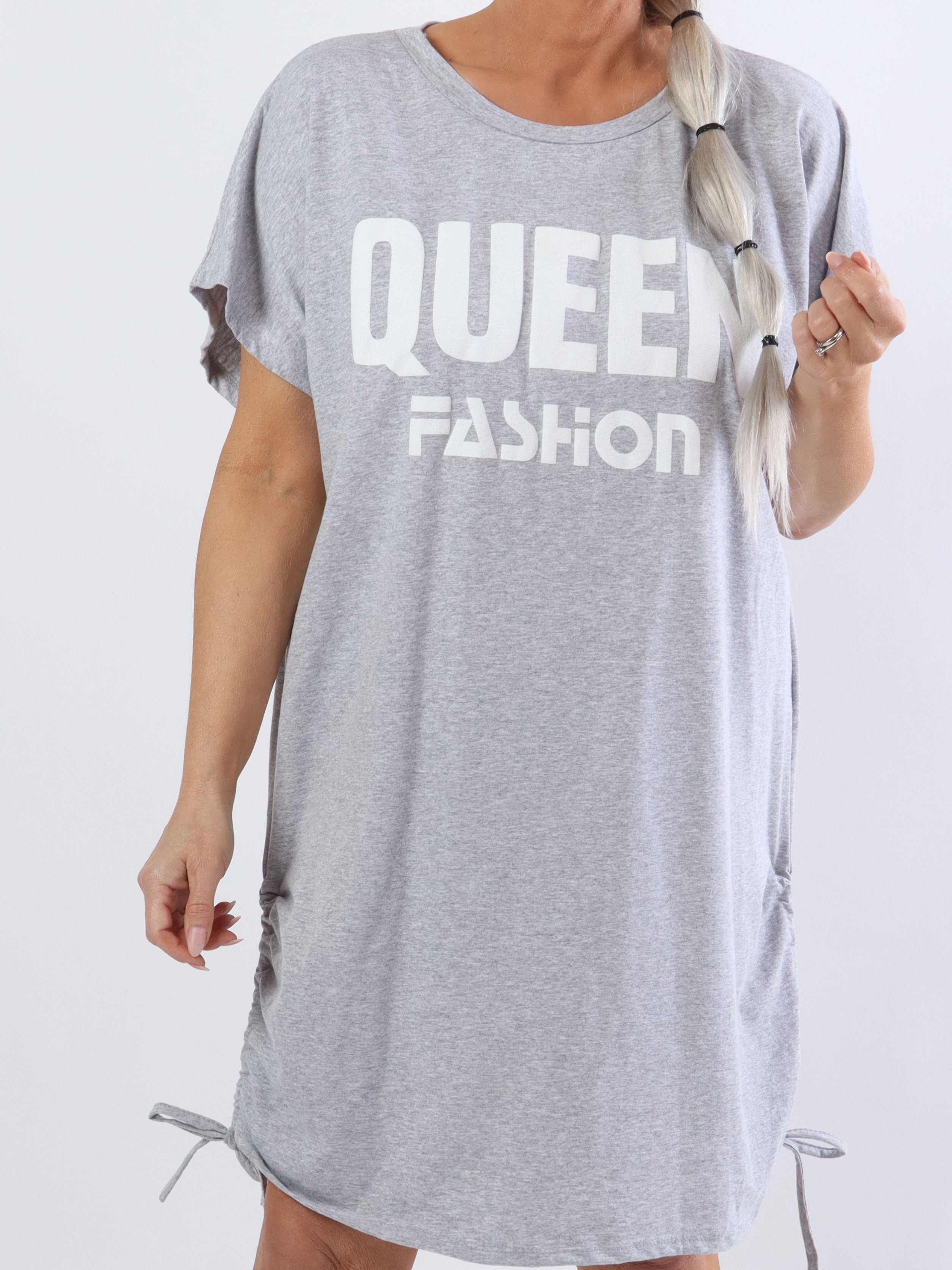 Linnea - Plus size t-shirt klänning med text och spets - White